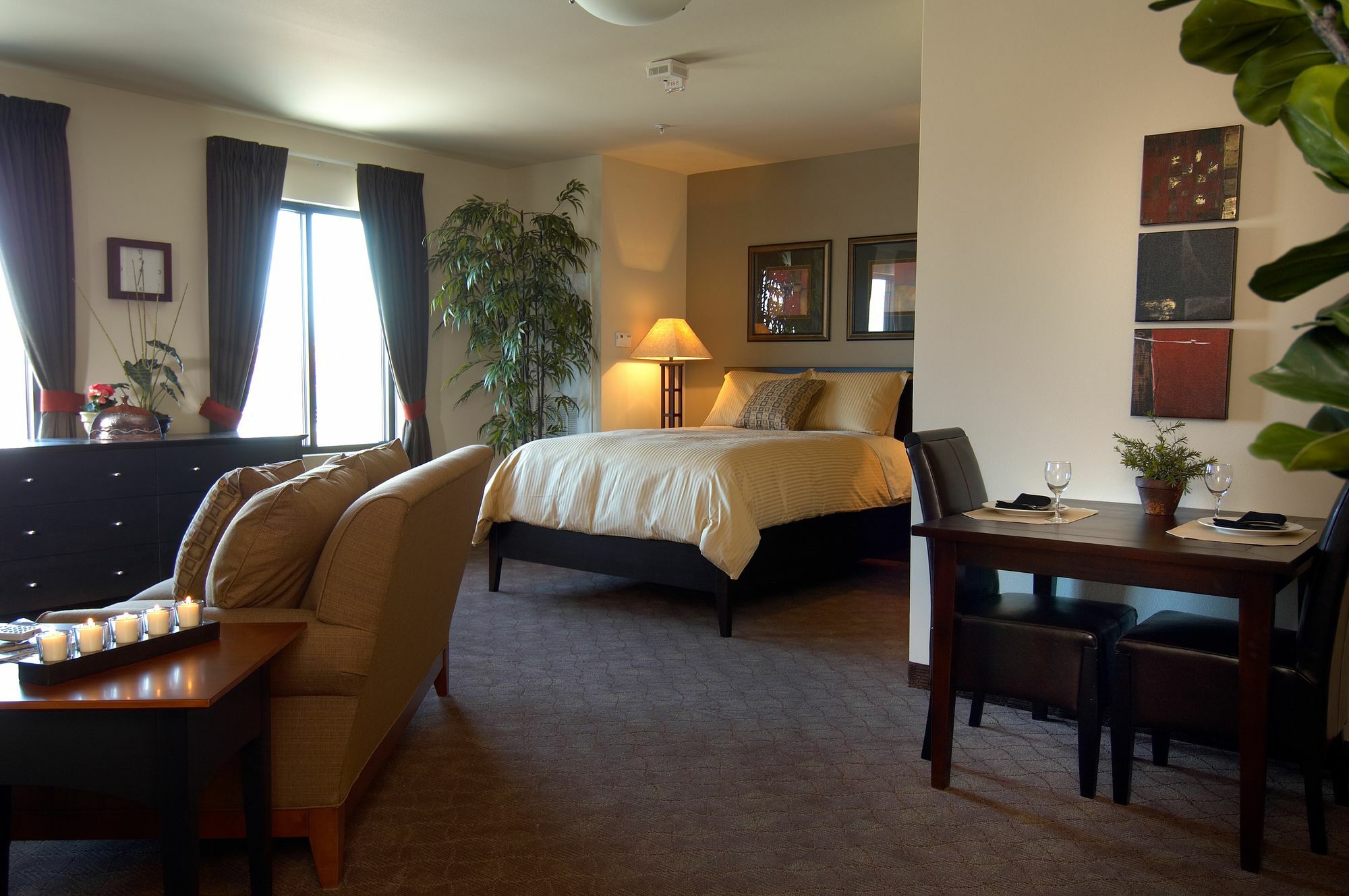 South Walton Suites And Spa - Bentonville Bagian luar foto